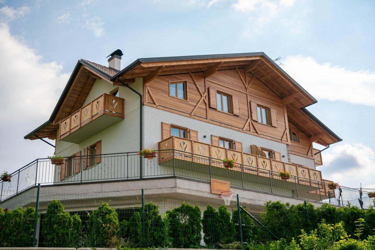 Agritur Rizzi Di Inama Ugo Bauernhof *