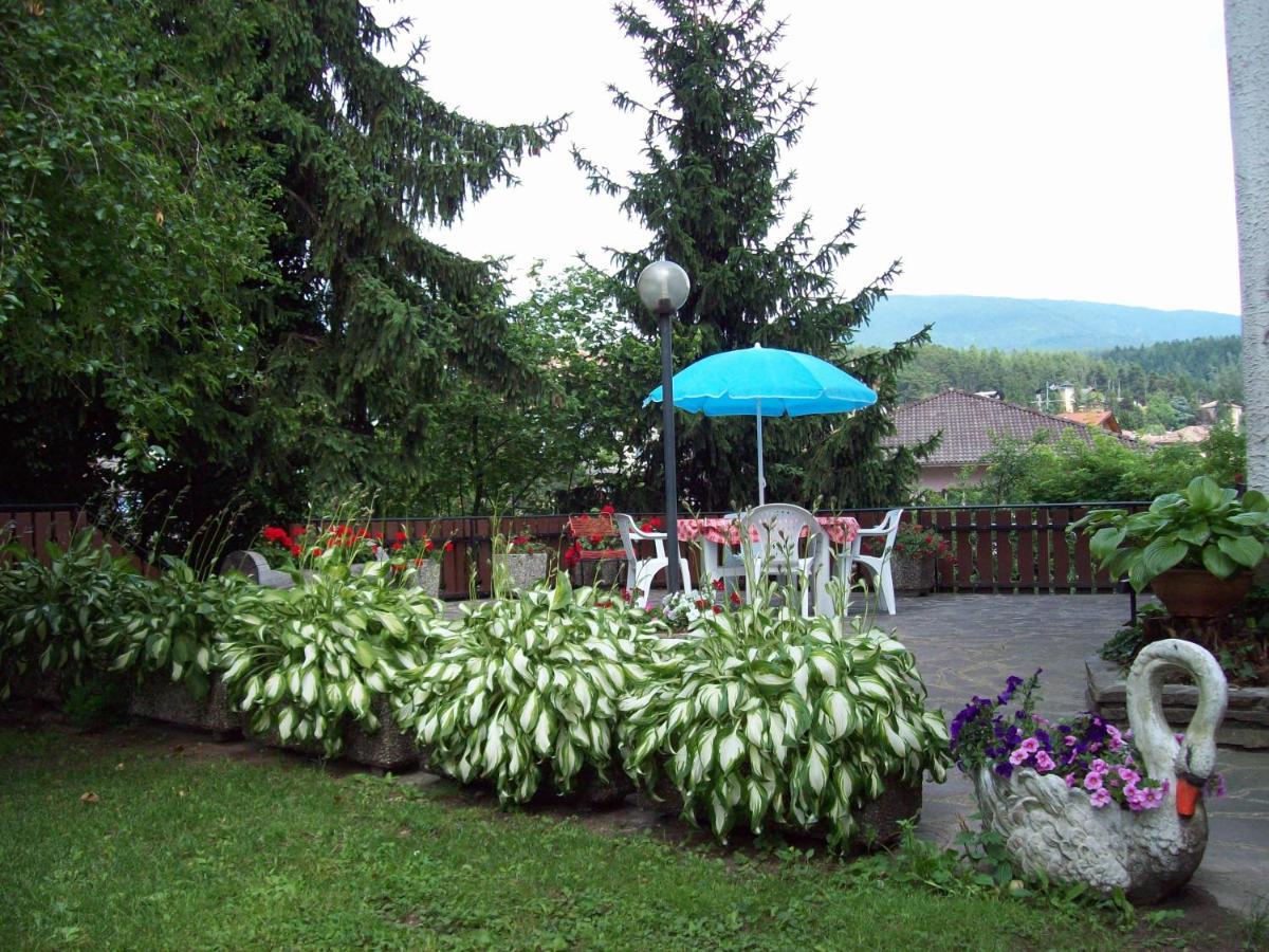 Agritur Rizzi Di Inama Ugo * Coredo
